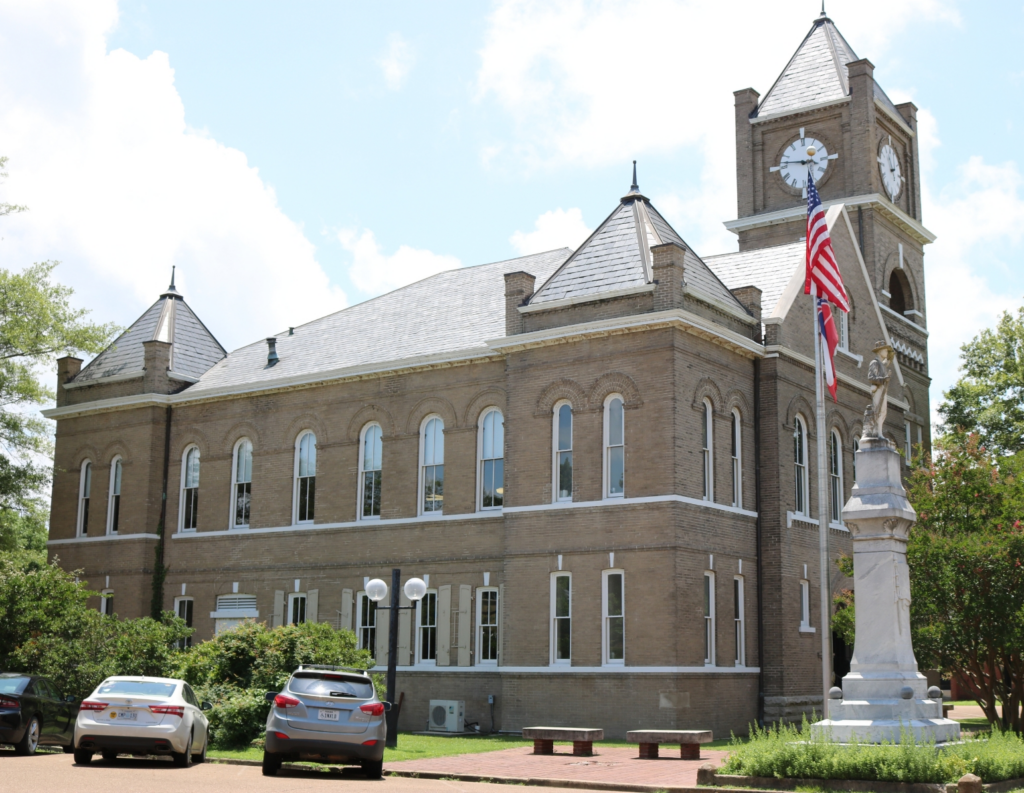 The Tallahatchie County Courthouse in Sumner, MS where Emmett Till’s murder trial took place-(c) Alan Spears, NPCA